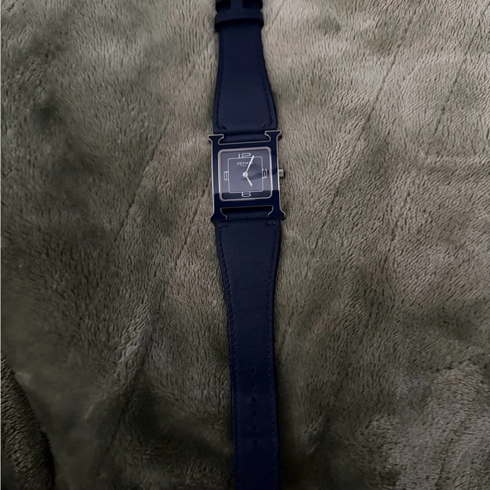 Hermès Navy Blue Leather Strap Square-Face Watch — Classic Luxury Timepiece
